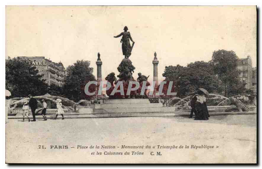 CPA Paris Place de la Nation Monument du Triomphe de la Republique et les Colonnes du Trone