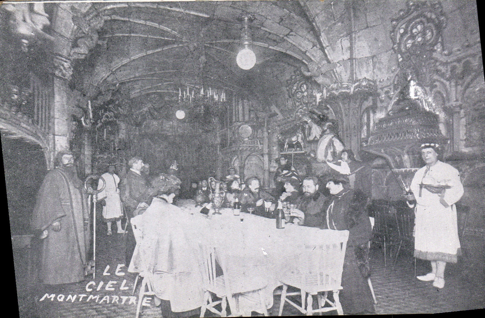 Le Ciel Montmartre — Intérieur d'un établissement — Carte postale CPA