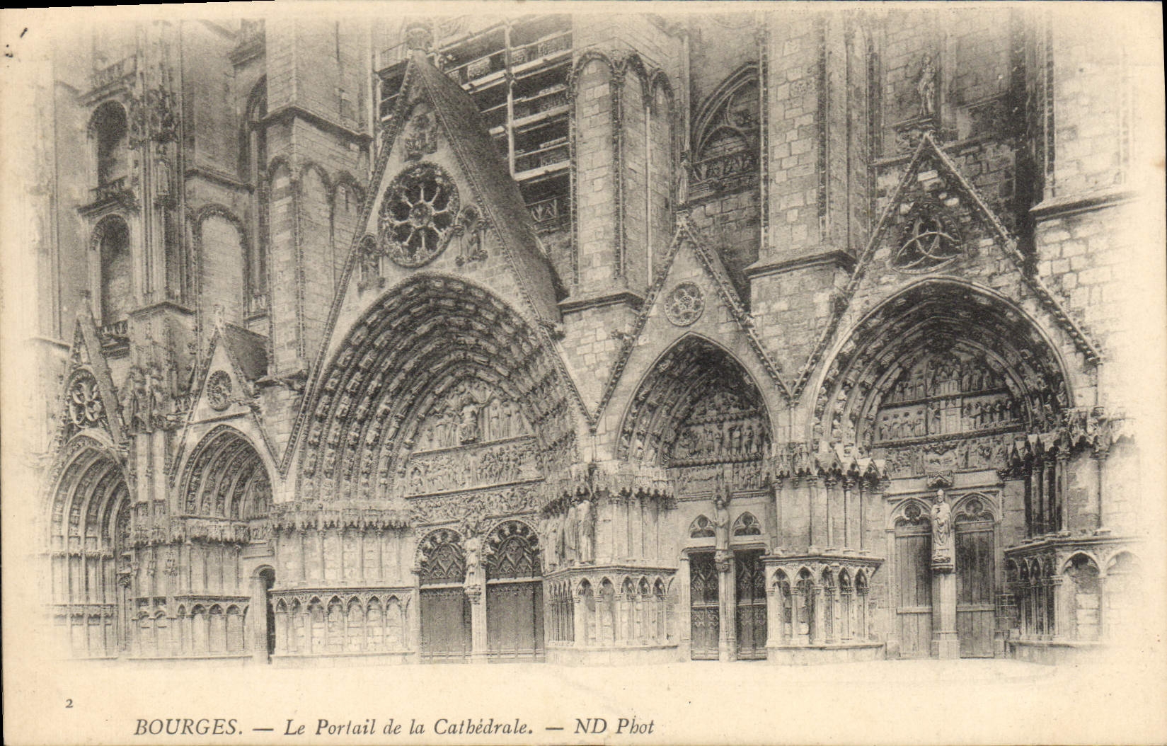 CPA Bourges Le Portail de la Cathedrale