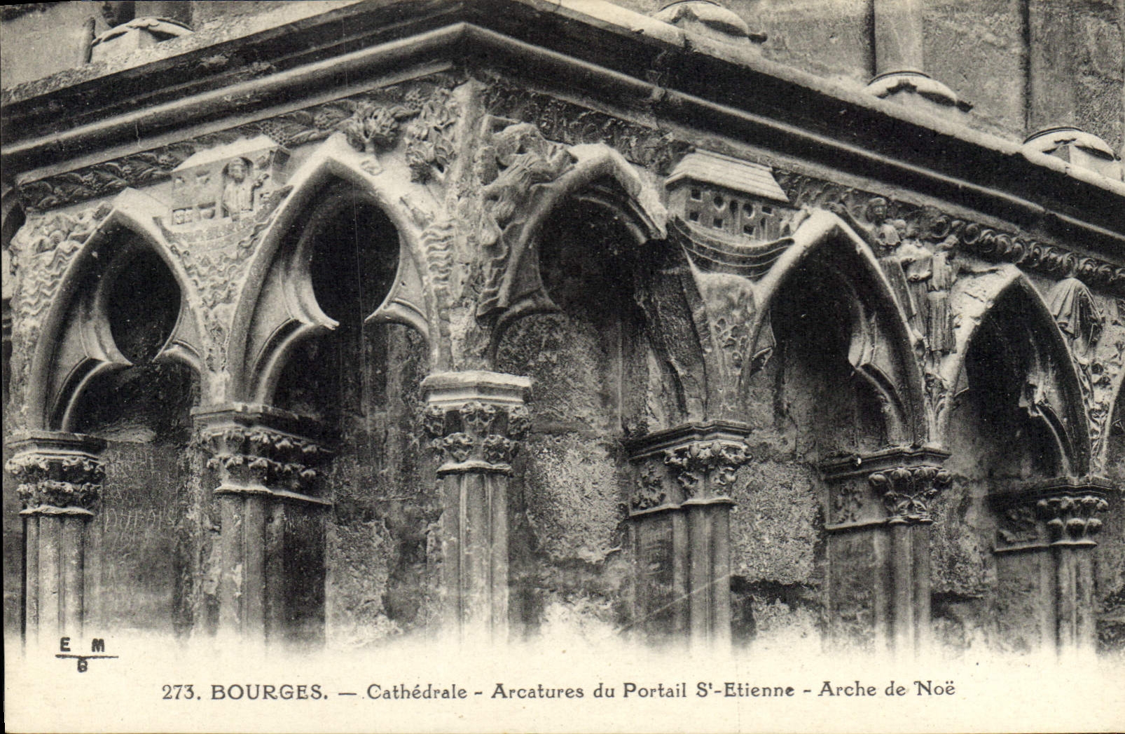 Bourges — Kathedrale — Bogen der Portal Saint-Étienne — Bogen Noahs