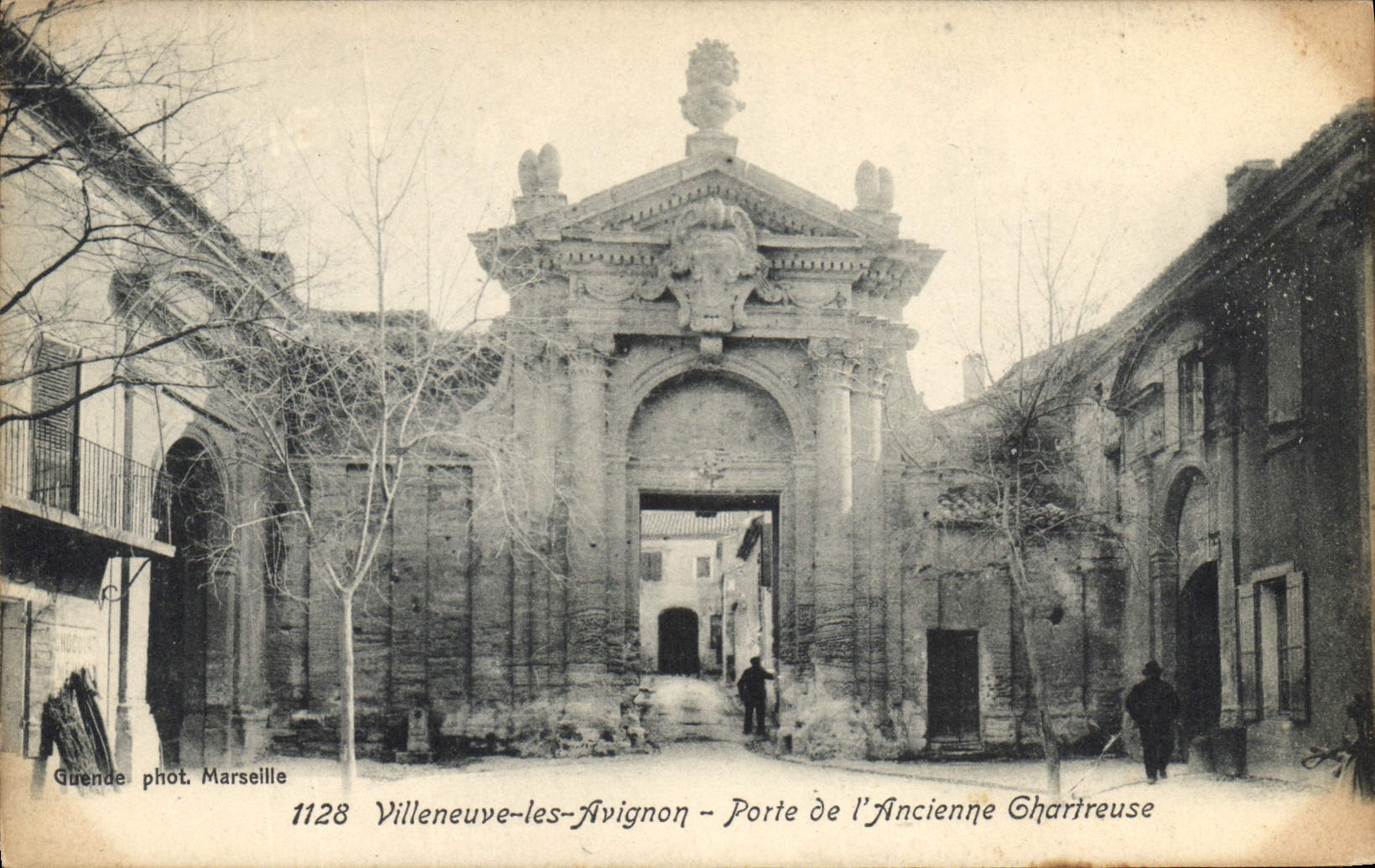 Villeneuve-lès-Avignon — Tor zur Alten Chartreuse — Guerende phot. Marseille, n° 1128