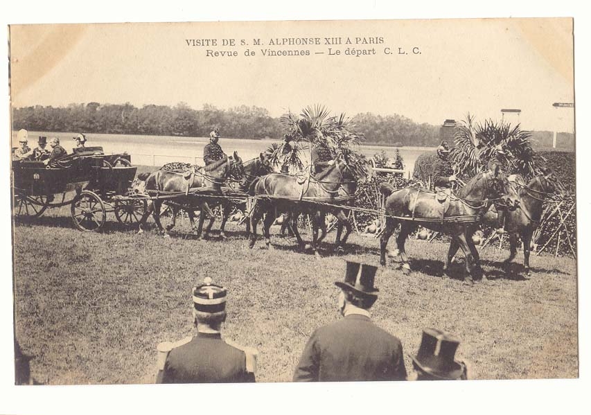Visite de S M Alphonse XIII a Paris CPA revue de Vincennes le depart
