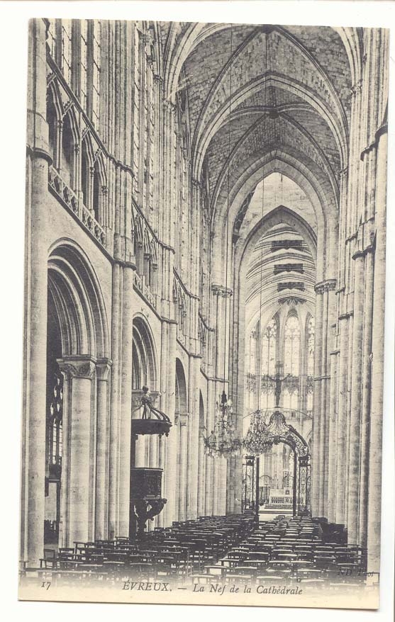 Evreux CPA La Nef de la Cathedrale