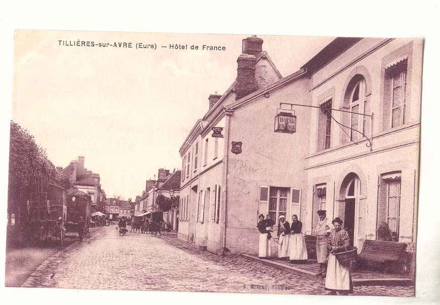 TILLIÈRES-sur-AVRE (Eure) — Hôtel de France