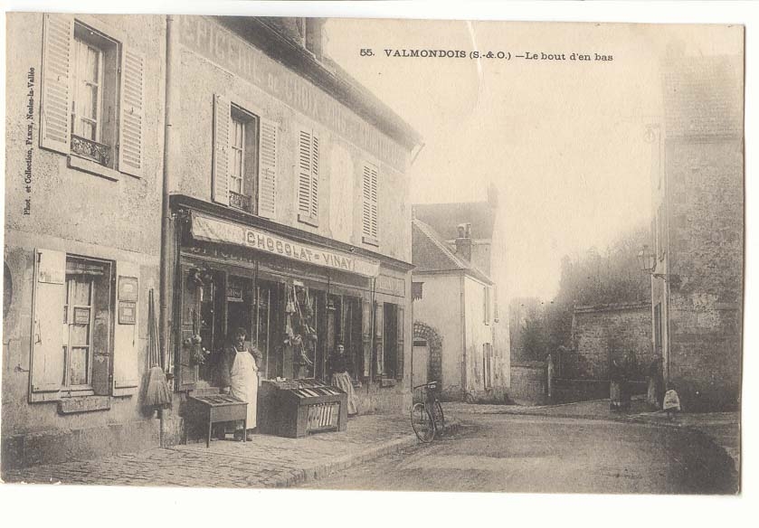 Valmondois CPA LE bout d'en bas (Epicerie Chocolat Vinay)