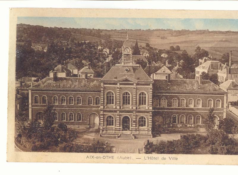 Aix en Othe CPA L''hotel de ville