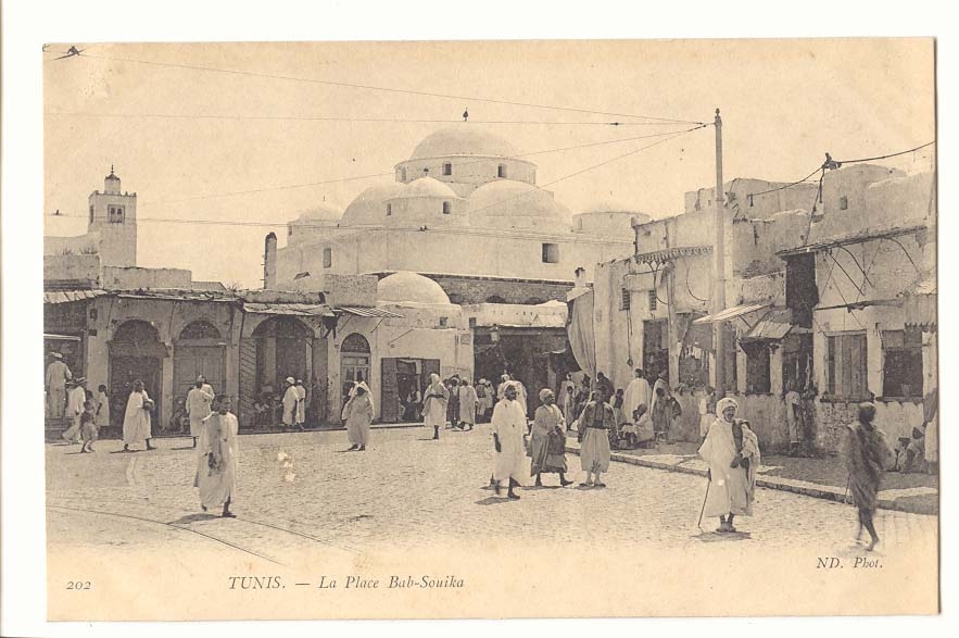 Tunisie Tunis CPA La place Bab Souika