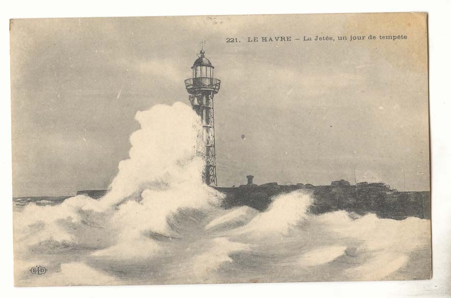 Le Havre CPA La jetee un jour de tempete (lighthouse phare)