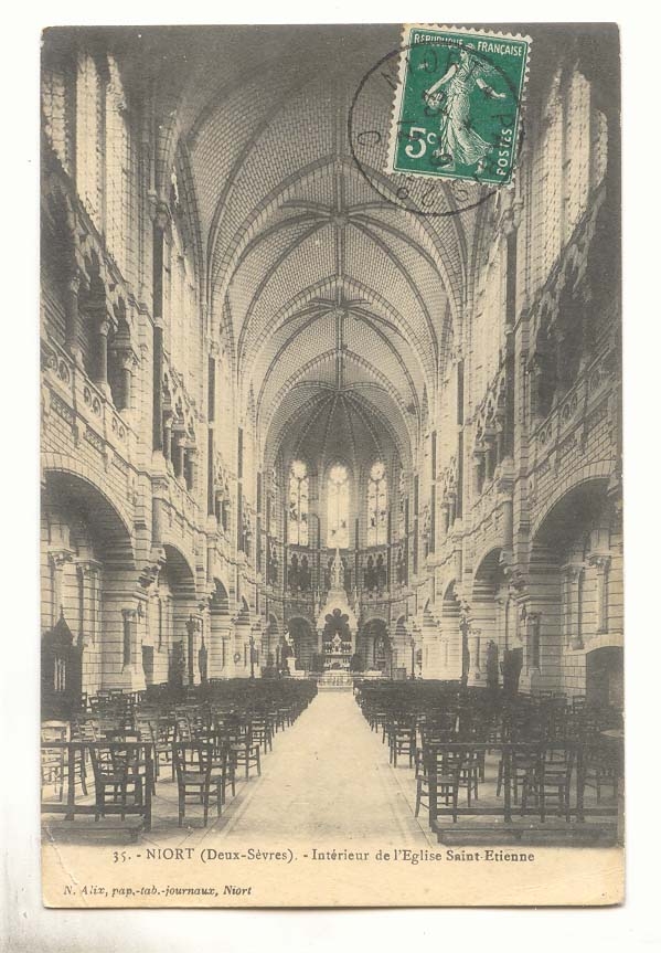 Niort CPA Interieur de l'eglise Saint Etienne