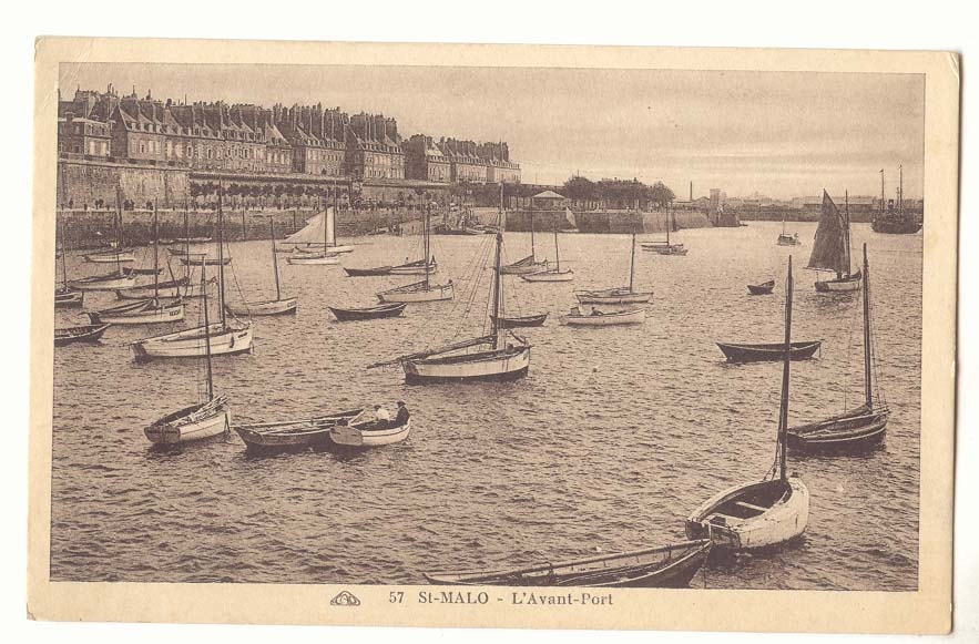 St-Malo - L'Avant-Port — vue du port avec nombreux bateaux — éditeur inconnu, n° 57