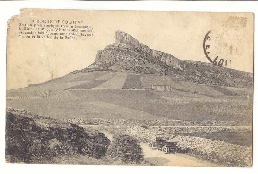 La Roche de Solutré — Station préhistorique, altitude 495 mètres — à 10 km de Mâcon