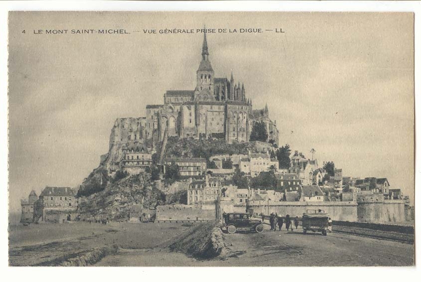 Le Mont Saint Michel CPA Vue generale prise de la digue