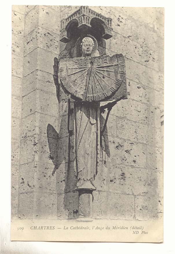 Chartres CPA La cathedrale l'ange du Meridien (detail)