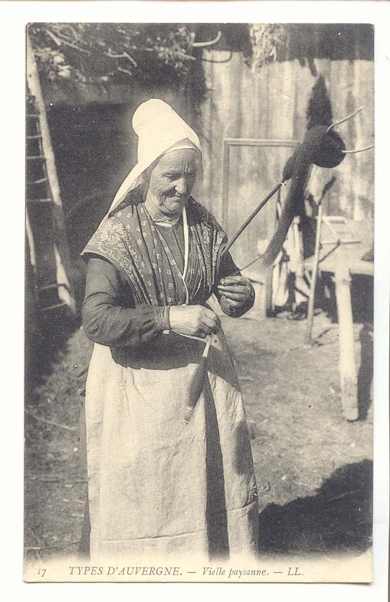 Vieille paysanne — LL. — Types d'Auvergne — n°17