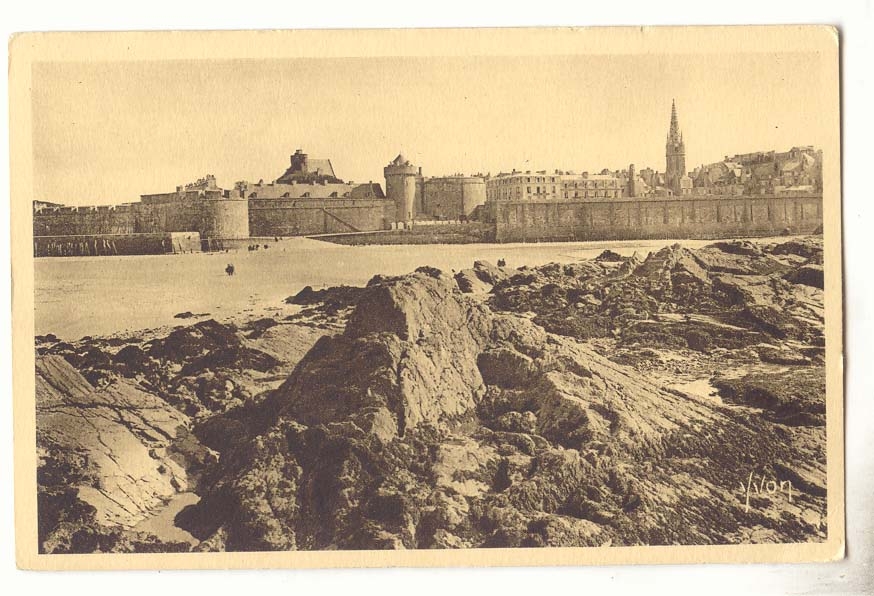 Ansicht von Saint-Malo — Befestigungen und Stadt — Yvon