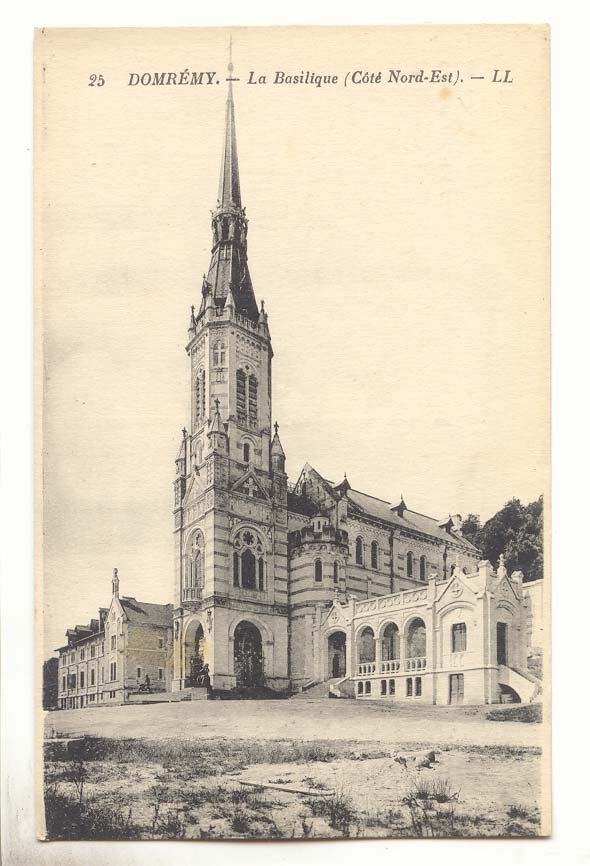 Domrémy — La Basilique (Côté Nord-Est) — LL
