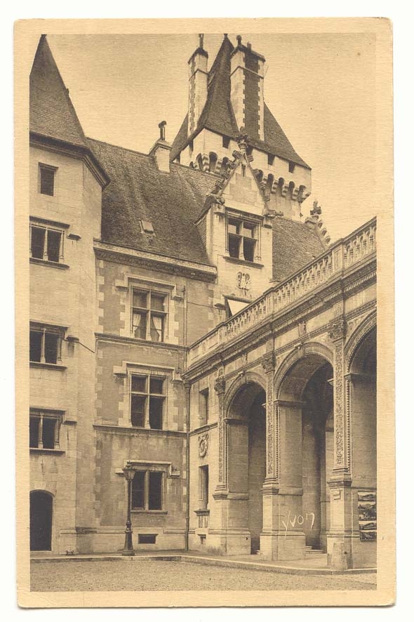 Château de Vincennes — Cour intérieure — Éditeur non identifié, n° de série non visible