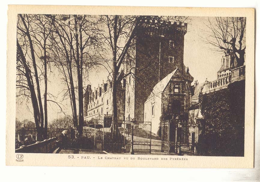 Pau - Le Château vu du Boulevard des Pyrénées — éditeur L.F. Poulous, n° 53