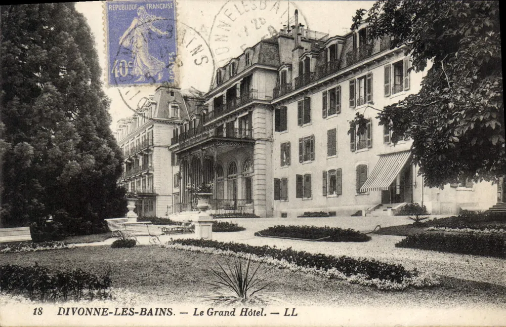Divonne-les-Bains — O Grande Hotel — LL - Frente