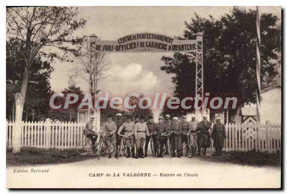 Campo de La Valbonne — Entrada da escola — Edição Bertrand - Frente