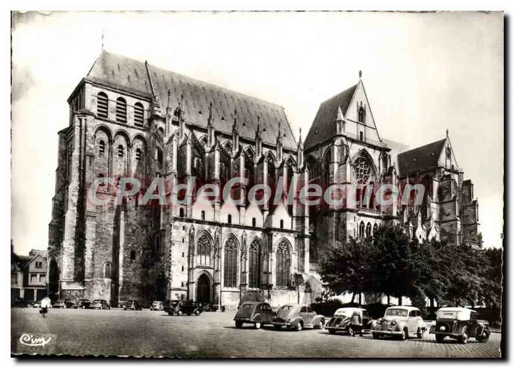 St-Quentin (Aisne) — Die Kathedrale (erbaut von 1230 bis ins 15. Jahrhundert) — Cring - Vorderseite
