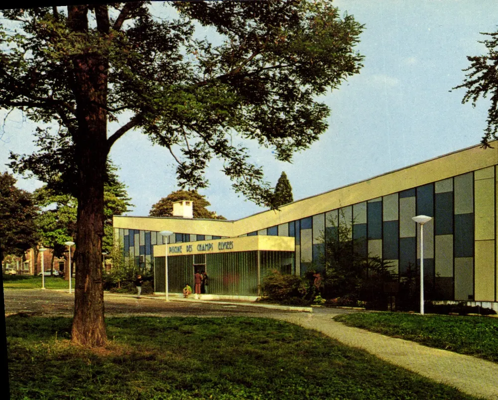 Piscina dos Campos Elísios — Saint-Quentin (Aisne) — Edições LA CIGOGNE - Frente