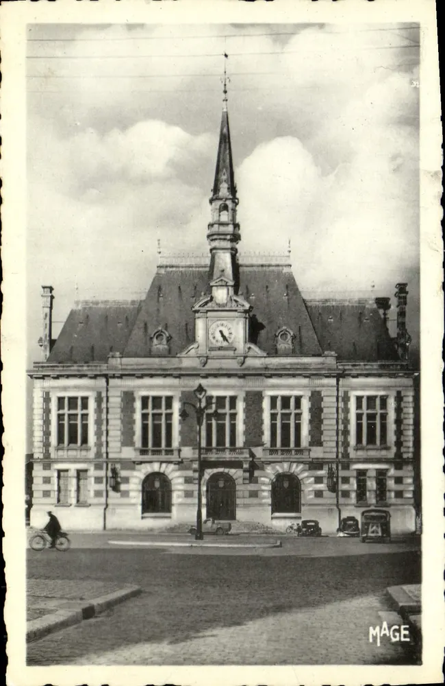 Chauny — L'Hôtel de Ville — MAGE - Vorderseite