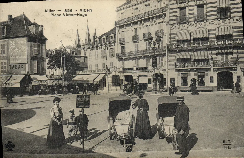 Vichy — Place Victor-Hugo — Allier 356 — M.T. I.L. - Frente