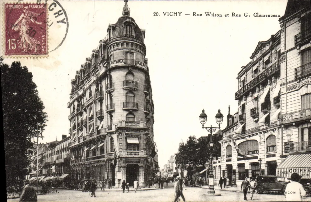 Vichy — Rue Wilson et Rue G. Clémenceau — édit. Vacon - Recto