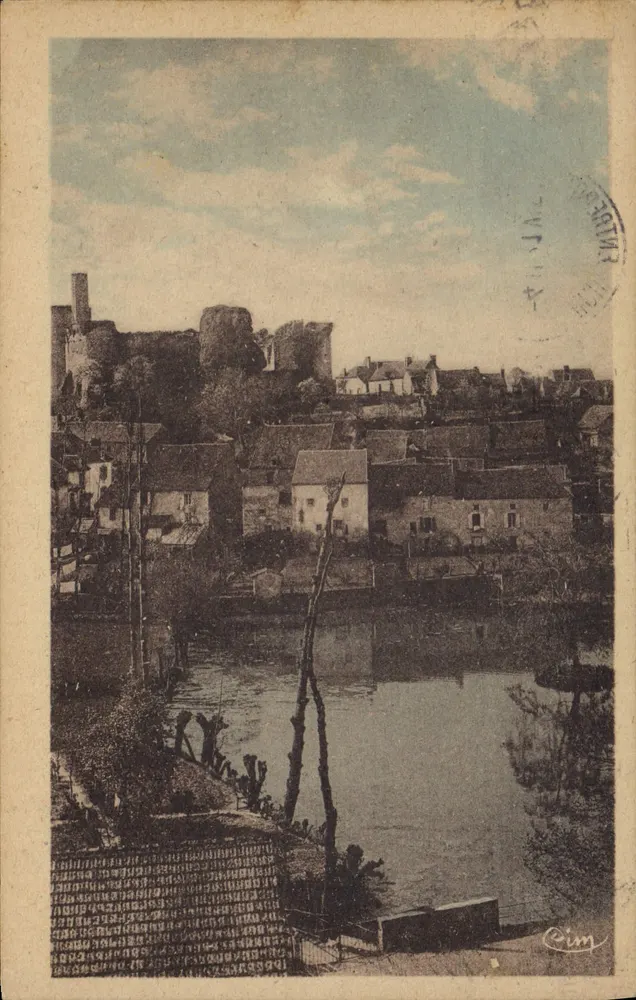O Castelo d'Allier — Vista do castelo e do lago — Editor Cim - Frente