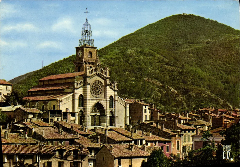 Digne-les-Bains — Kathedrale Saint-Jérôme — Photo CUY - Vorderseite
