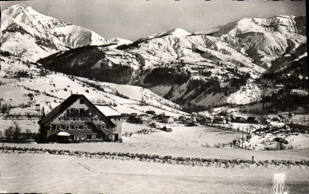 Allos (B.A.) alt. 1425 m. — Urlaubskolumne « Le Montagnard » — Éditions Photoguy, n° D 457 - Vorderseite