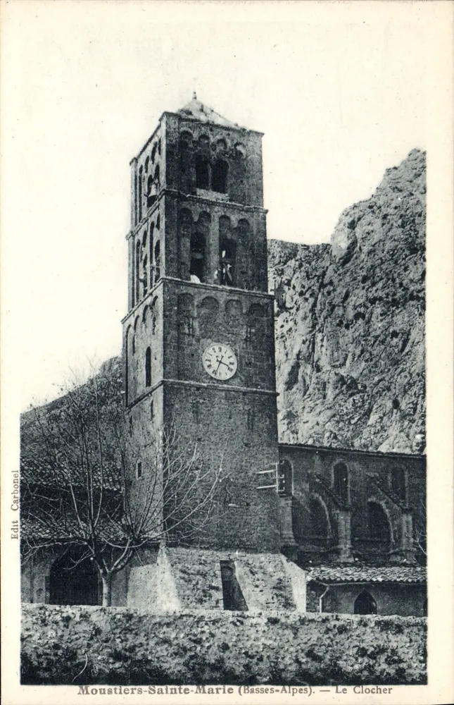 Moustiers-Sainte-Marie (Basses-Alpes) — Der Turm — Edit Carbonel - Vorderseite