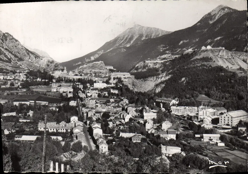 Briancón (H.-A.) — Alte Stadt, junge Station — Les Éditions MAR, 4482 - Vorderseite