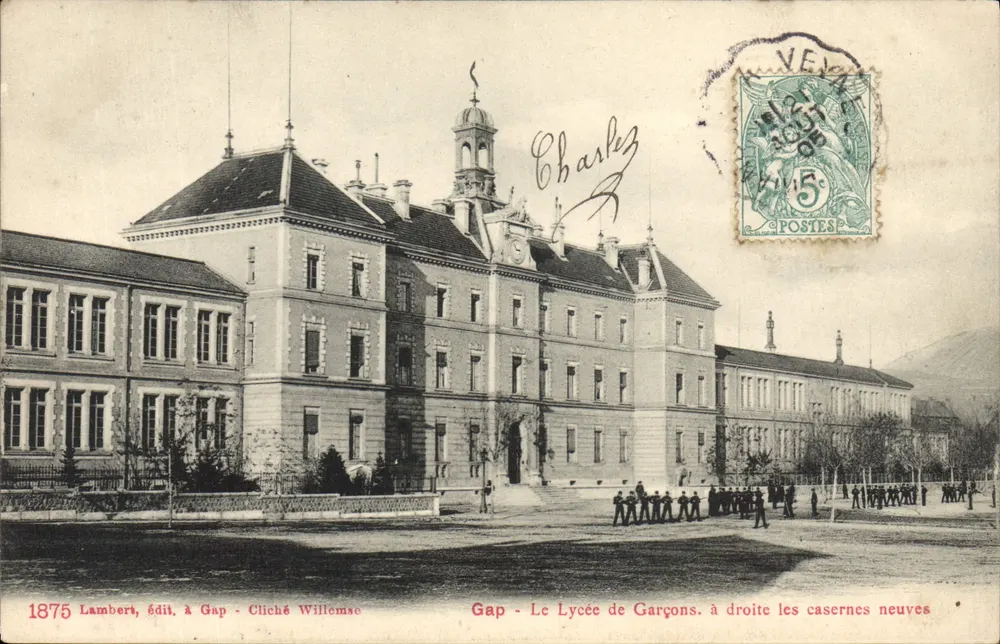 Gap - Le Lycée de Garçons. à droite les casernes neuves — Lambert, édit. à Gap - Cliché Willemsac - Vorderseite