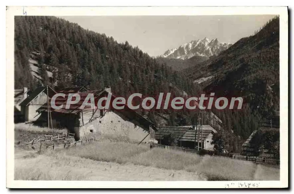 Le Queyras — Blick auf das Dorf am Ende der Talsohle — Photo Linia 888 - Vorderseite