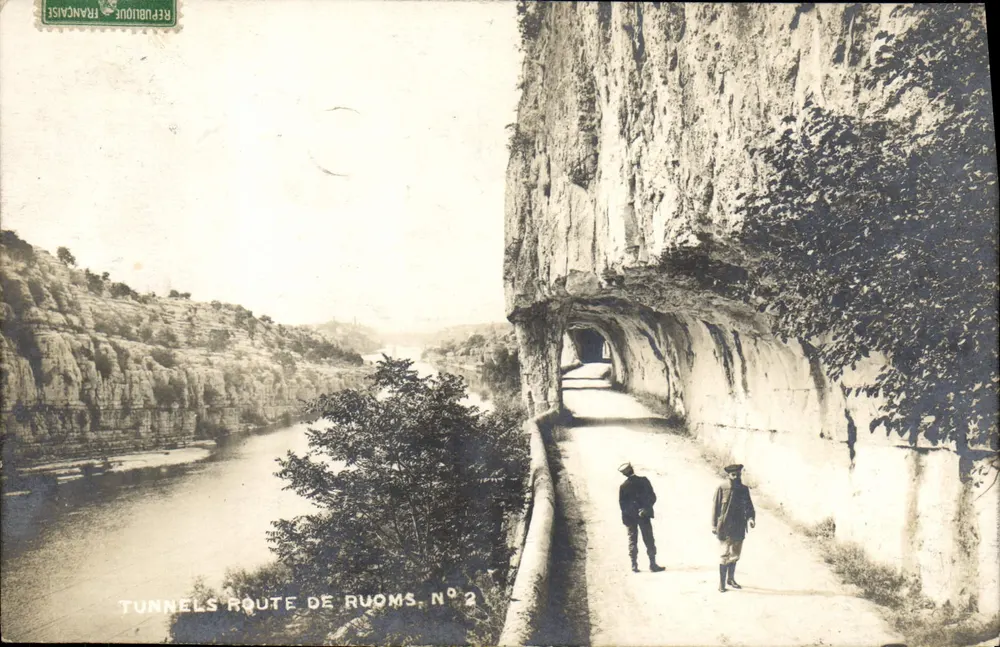 Túneis da Estrada de Ruoms — N°2 — República Francesa - Frente