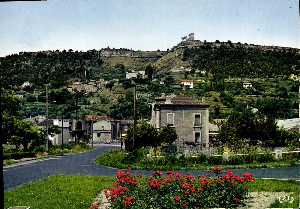 Le Teil — Allgemeiner Blick auf das alte Schloss — IRIS - Vorderseite