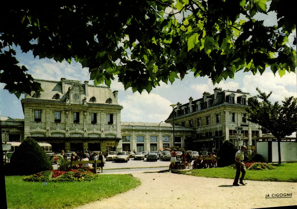 Charleville-Mézières — Der Bahnhof — Ausgabe 'La Cigogne' - Vorderseite