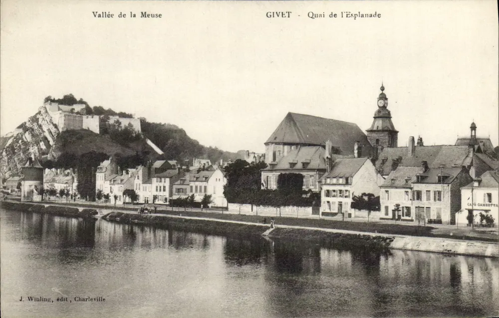 Givet - Quai de l'Esplanade — Tal der Meuse — J. Winling, Verlag Charleville - Vorderseite