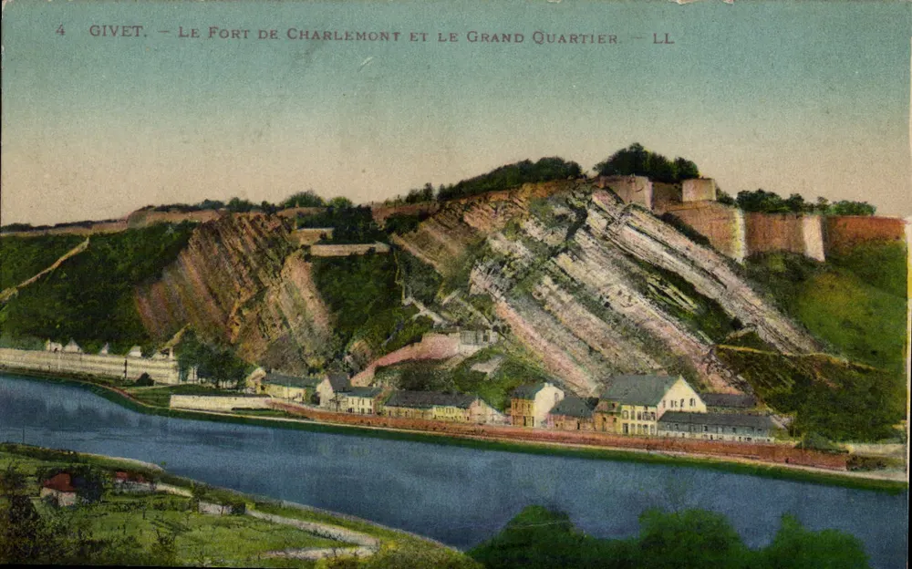 Givet — Das Fort von Charlemont und das Grand Quartier — LL - Vorderseite