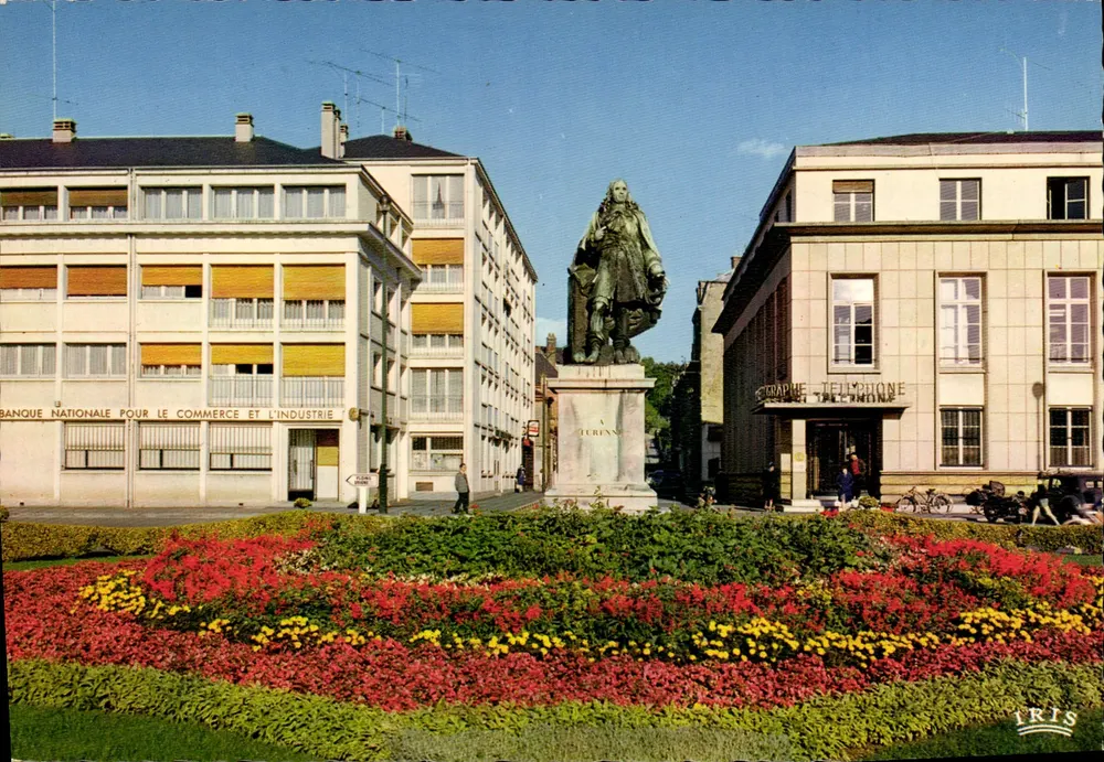 Place Turenne, Sedan — Statue von Turenne — Verlag Iris - Vorderseite
