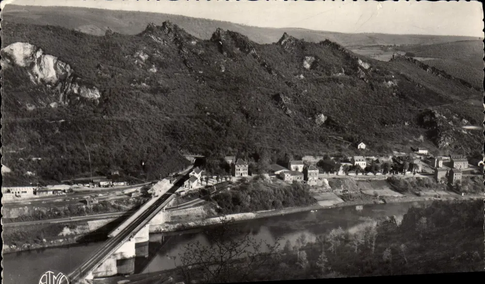 Ansicht von Monthermé — Brücke über die Meuse — Verlag ATMC - Vorderseite