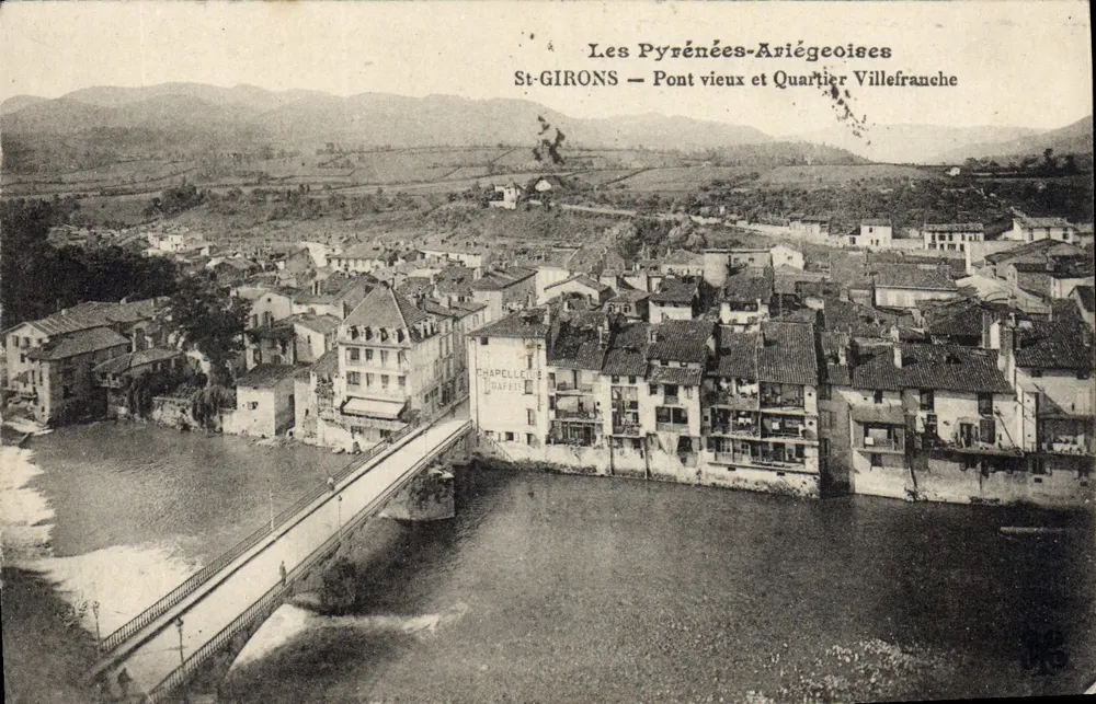 St-Girons — Alte Brücke und Viertel Villefranche — Les Pyrénées-Ariégeoises - Vorderseite