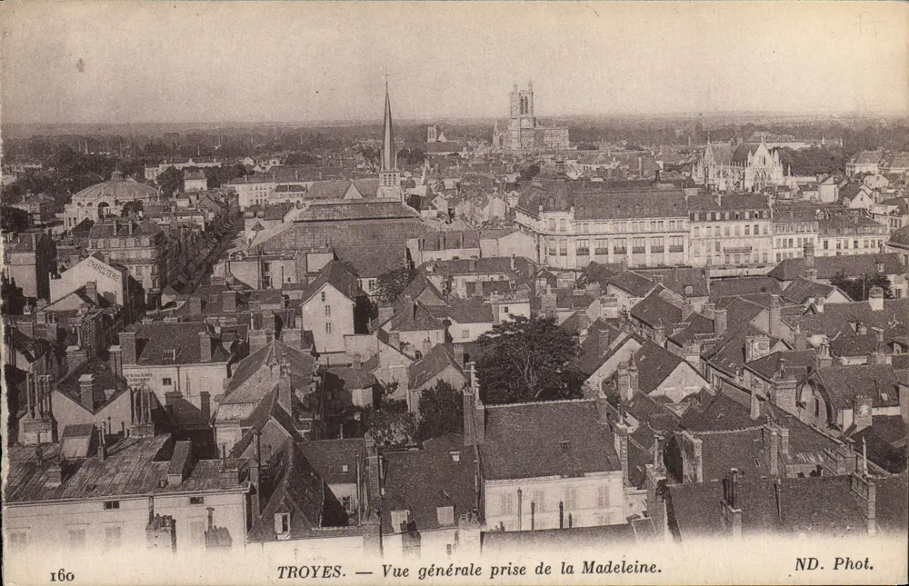 Troyes — allgemeine Ansicht vom Madeleine — ND. Phot. - Vorderseite