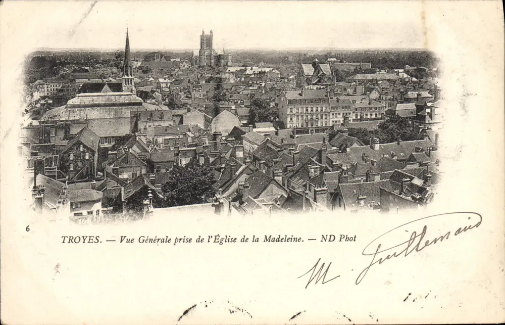 Troyes — Allgemeiner Blick vom Kirchhof der Madeleine — ND Phot - Vorderseite