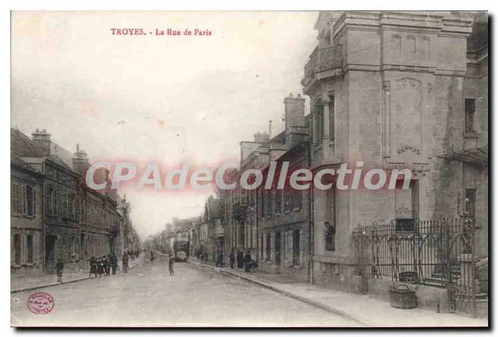Troyes - A Rue de Paris — vista urbana com edifícios e pedestres — editor desconhecido - Frente