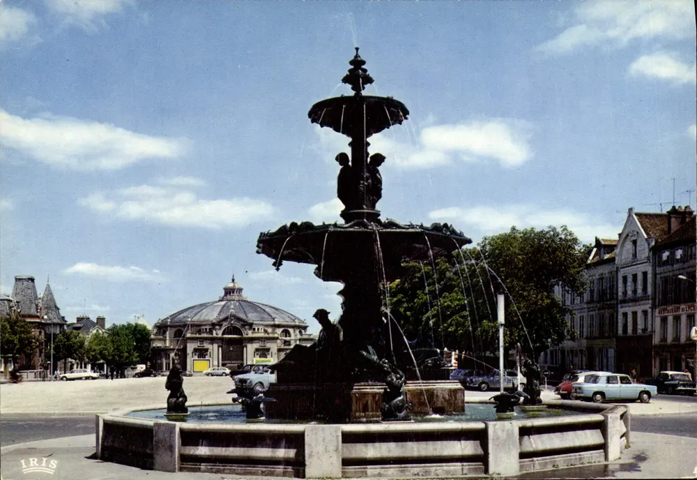 Troyes (Aube) — La Fontaine Argence et le Cirque — Éditions Hachette - Vorderseite