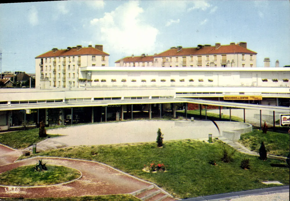 Carneira no Centro — La Chapelle-Saint-Luc — Edições Hachette - Frente