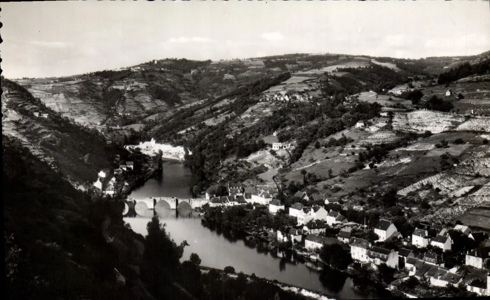 Entraygues (Aveyron) — Le Pont Vieux sur la Truyère — Imp. Macon (S. et L.) - Vorderseite